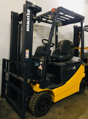 xe nâng komatsu 1.5 tấn 0984942247