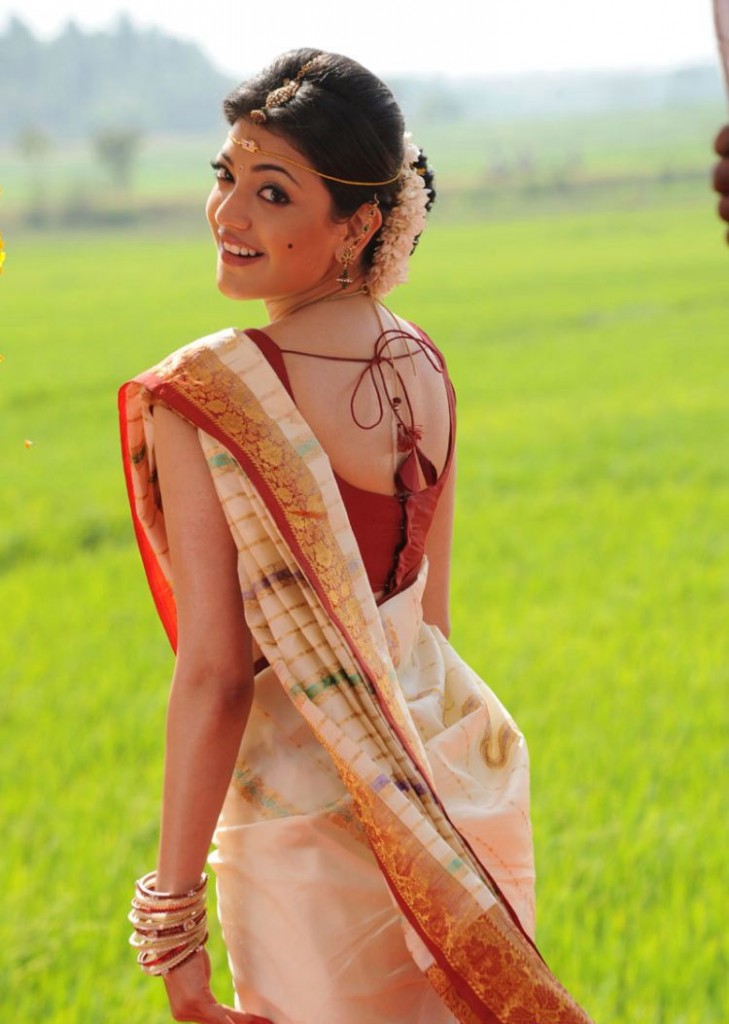 hot-sexy-indian-actress-desi-filmstar-movie-celebrity-Kajal-agarwal-saree-blouse