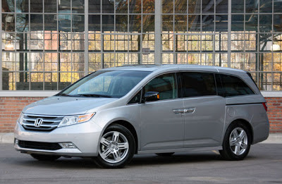 Honda recalling 748k Odyssey and Pilot models over airbag concern