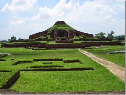 ruins_of_the_buddhist_vihara_at_paharpur__bangladesh__6_