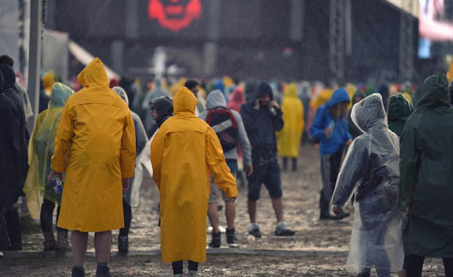 LOWLANDS TICKETS SOLD AT NEARLY HALF PRICE AS RAINY WEEKEND APPROACHES