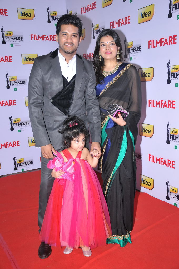 Stars-At-59th-South-Filmfare-Awards-Red-Carpet-18.jpg