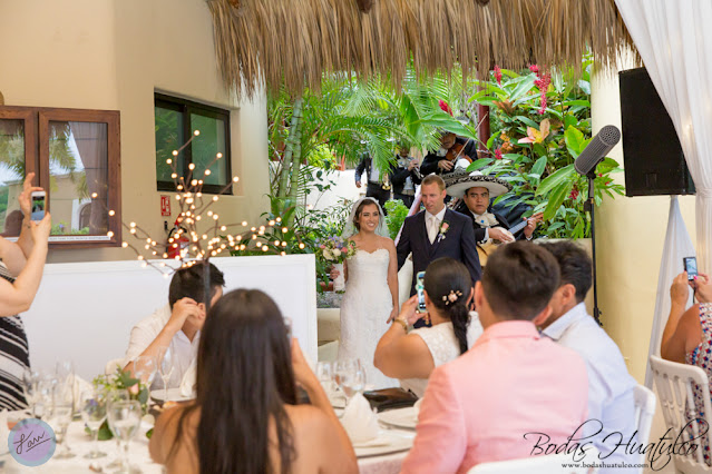 boda en playa, beach wedding, Oaxaca, México, Bodas Huatulco, Wedding Planner