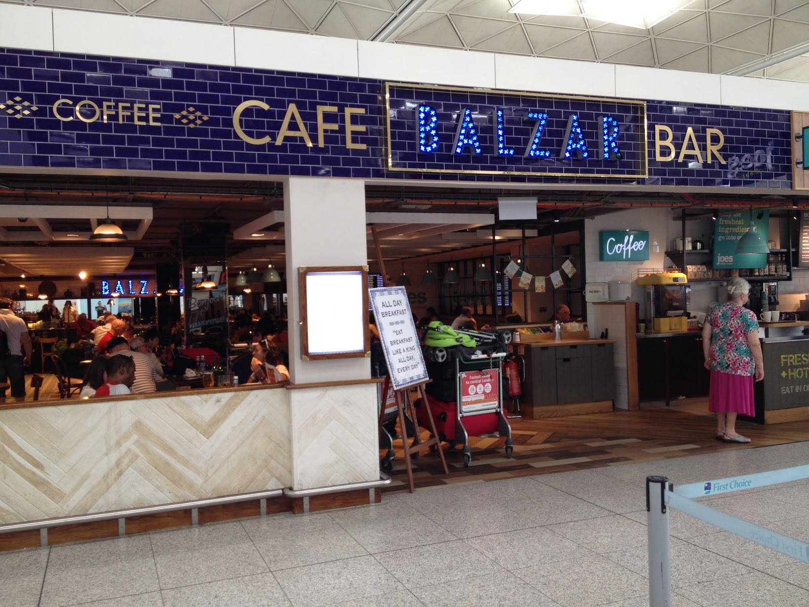 The Fry up Inspector Cafe  Balzar Stansted Airport 