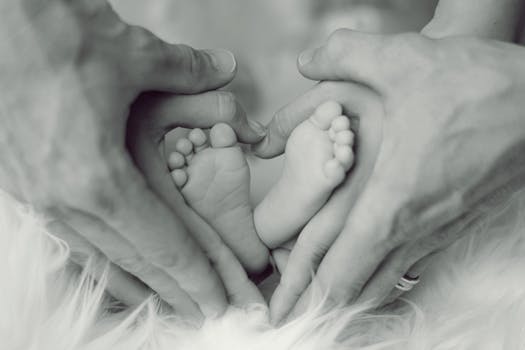 newborn baby feet