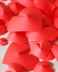 http://www.aprenderahacer.com/como-decorar-con-corazones/