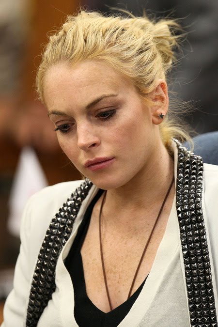 [gallery_main-1016_lindsay_lohan_court_11.jpg]