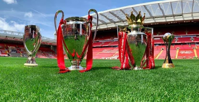 4 trophies BUT no fans!