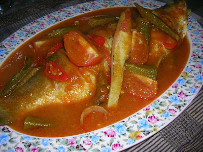 Dari dapur niza: Siakap Stim Ala Nyonya