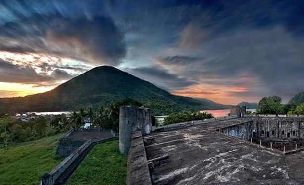 Pemandangan Sunset Di Atas Benteng Belgica