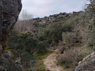 Senda en el río Pirón