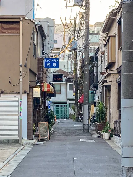 浅草二丁目の路地裏