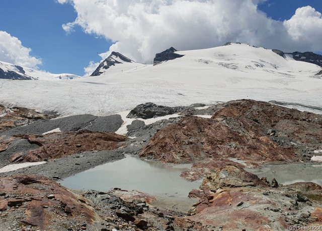 Hike the Matterhorn Glacier Trail from Trockener Steg to Schwarzsee