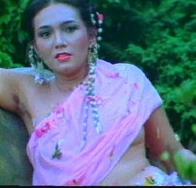 Foto Bulu Ketiak (Ketek) Artis Indonesia Eva Arnaz