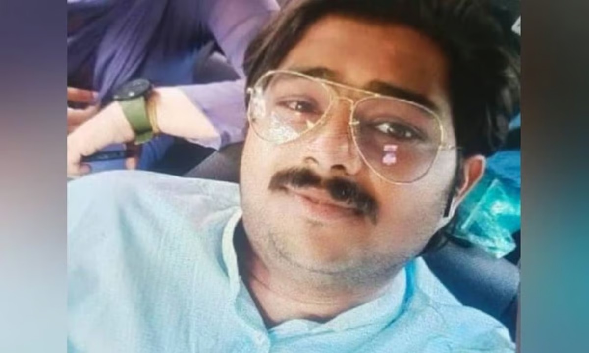 തട്ടിക്കൊണ്ടുപോയ മൊബൈല് കടയുടമ ഹര്ഷാദിനെ കണ്ടെത്തി തട്ടിക്കൊണ്ടുപോയ മൊബൈല് കടയുടമ ഹര്ഷാദിനെ കണ്ടെത്തി