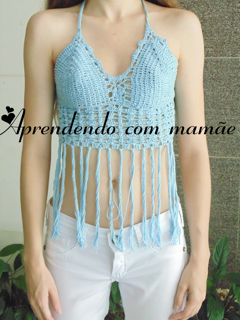 crochê, Cropped, linha Camila Fashion, agulha milward, revista moda crochê, editora Liberato, cropped azul com franjas, ponto baixo, correntinha, ponto baixíssimo, ponto alto, picô