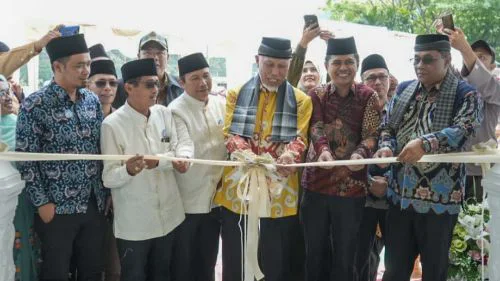 Gubernur Sumbar Buya Mahyeldi Ansharullah Resmikan Masjid Al Mustaqim Baso