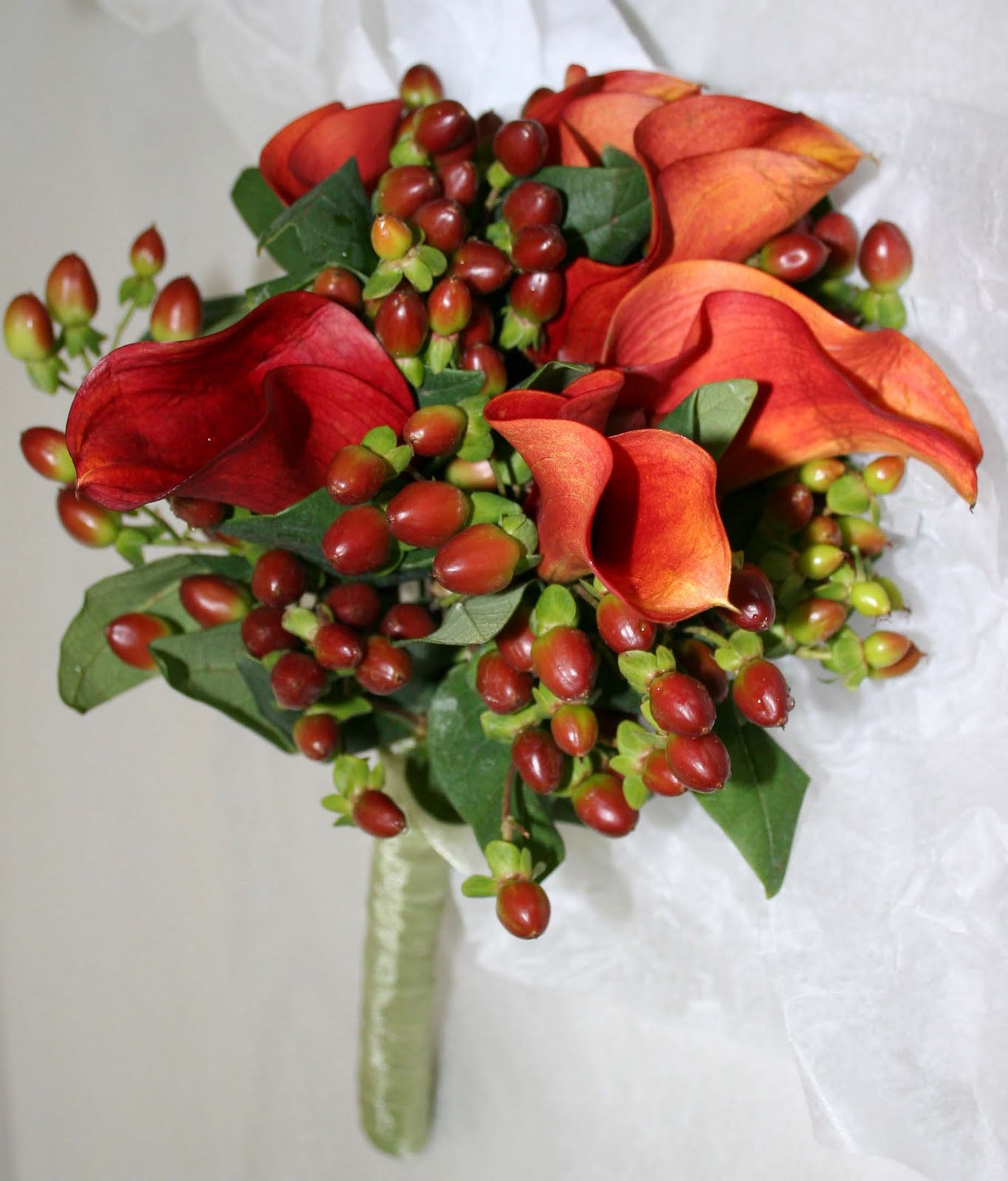 Handmade. Wedding. Invitations tulip lily bouquet