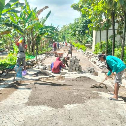 Berita Hari ini terbaru terkini-Pavingisasi Desa Jambangan Kecamatan Paron Ngawi Dengan Dana Desa-DD Tahun 2023