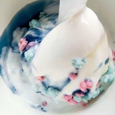 HARGA MCFLURRY POPPING CANDY,MCFLURRY POPPING CANDY,MCFLURRY,REVIEW,mcdonalds,MAKANAN,RASA MCFLURRY POPPING CANDY,REVIEW MCFLURRY POPPING CANDY,