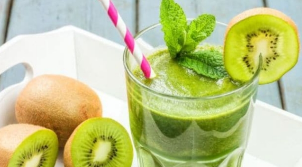 Melon and Kiwi Fruit Smoothie