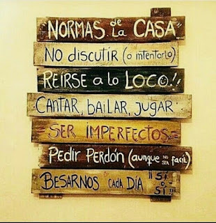 Frases en letreros de madera