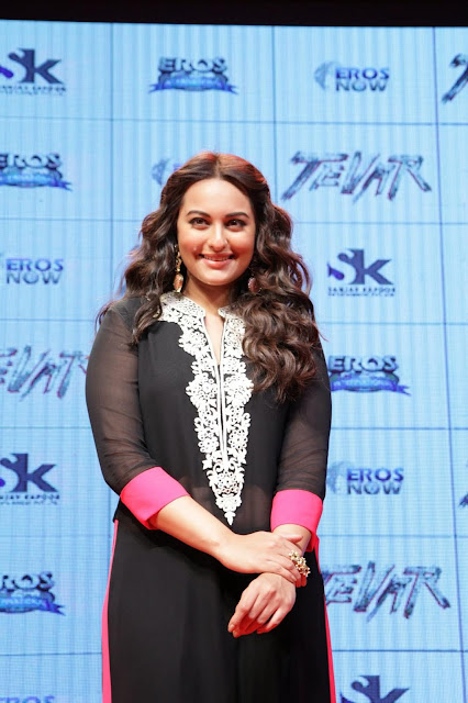 Sonakshi sinha latest hd Images and wallpapers free download