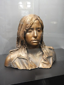 Allison Scagliotti Claudia Donovan bronzed head Warehouse 13