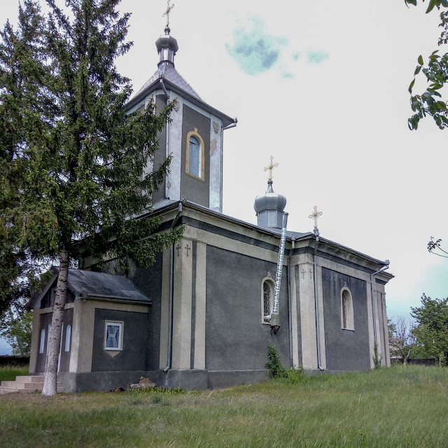 Георгиевская церковь в молдавском селе Бэдражий Векь