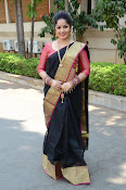 madhavi latha latest pics-thumbnail-6