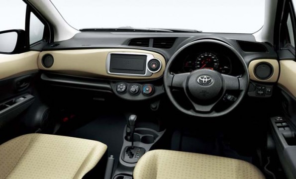 2012 toyota yaris