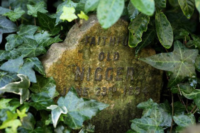 Pet Cemetery in Central London Seen On www.coolpicturegallery.us