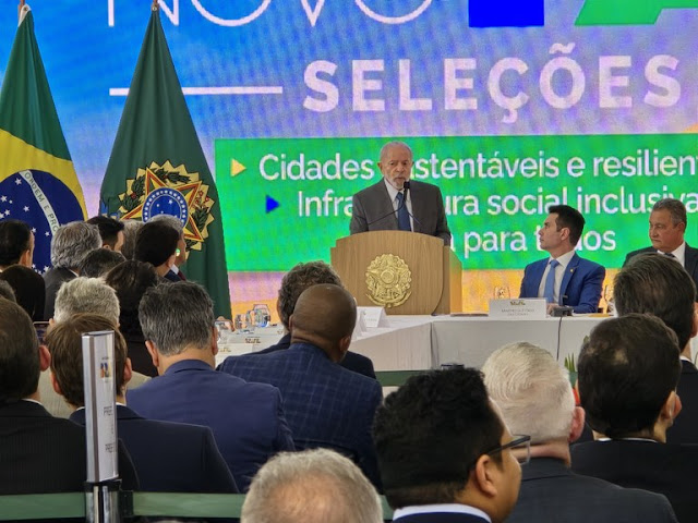 João Azevêdo acompanha anúncio de investimentos em infraestrutura com presença de Lula e se reúne com Geraldo Alckimin em Brasília