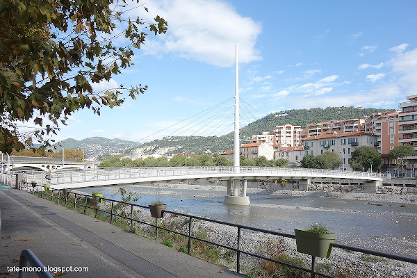 Passerelle du Paillon パイヨン川の人道橋