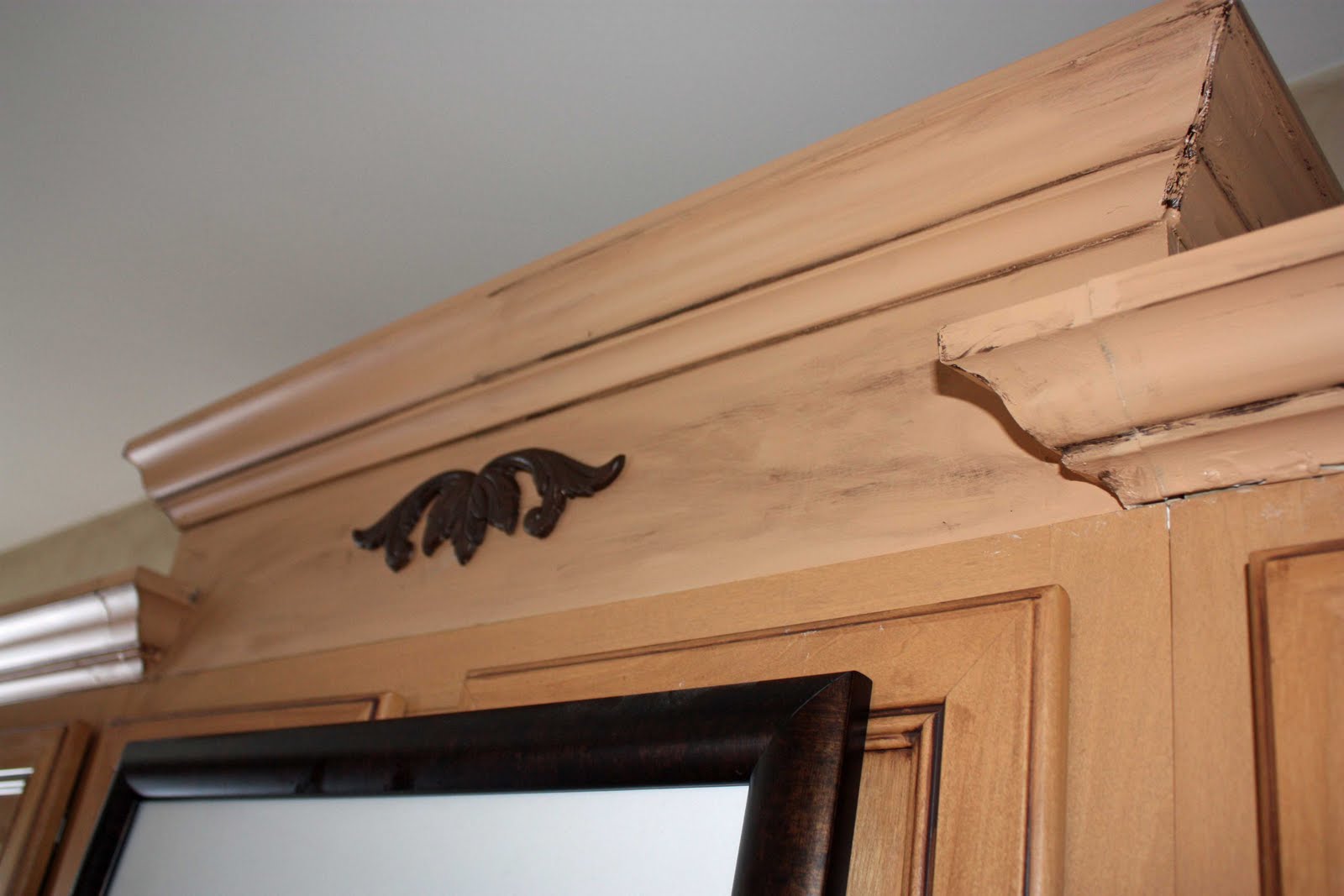 Crown Molding On Kitchen Cabinets