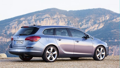 2010 2011 Opel Astra Sports Tourer reviews and Specification