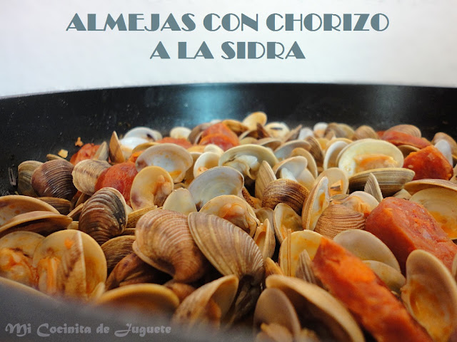 Almejas con Chorizo a la Sidra