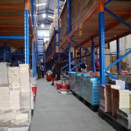 Belanja Buku Murah di Mizan Warehouse Sale