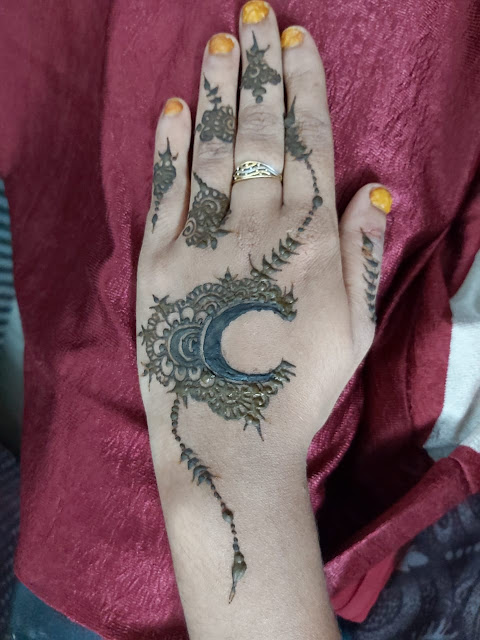 SIMPLE MEHANDI DESIGNS