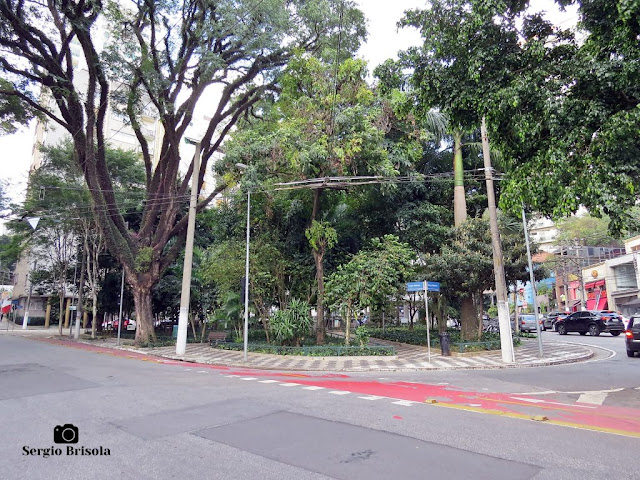 Vista ampla da Praça Vilaboim - Higienópolis - São Paulo