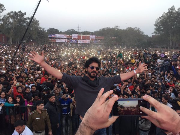 Shahrukh Khan Di Demo Mahasiswa !!!