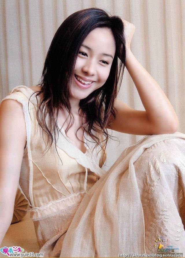 Hong-Kong Celeb Beautiful Actress Karena Lam