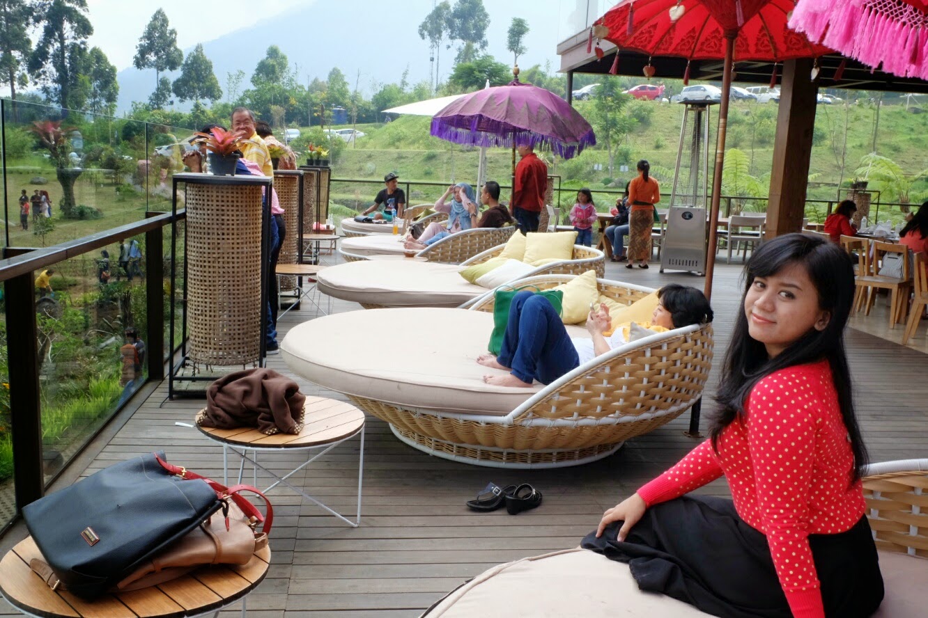 burangrang cafe dusun bambu bandung