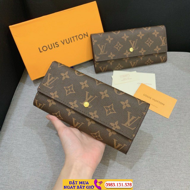 Giá Ví cầm tay Louis Vuitton chính hãng bao nhiêu tiền 