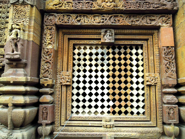 An exquisitely carved latticed window on the wall of the jagamohana, Mukteshwar Temple, Bhubaneshwar