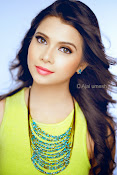 Shreya gupta new glamorous photos-thumbnail-4