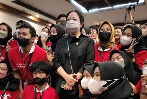 Puan Maharani Temui Penerima KIP, Serukan Hal Ini Demi Masa Depan Indonesia