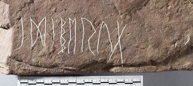 Νορβηγοί αρχαιολόγοι ανακάλυψαν τον αρχαιότερο λίθο με ρούνους στον κόσμο