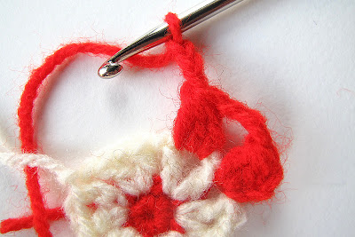 DIY: haken: Granny in zwart, wit en rood