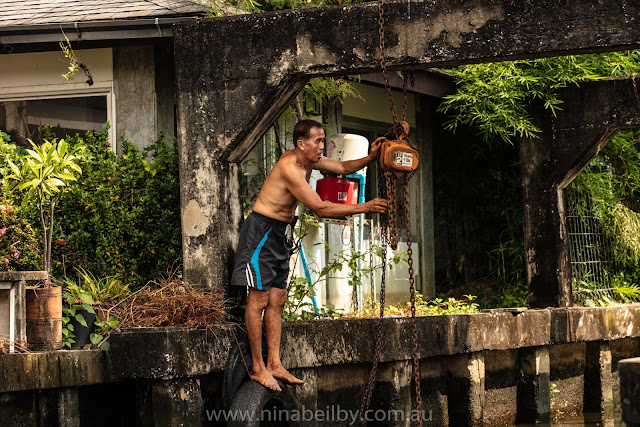 Taling floating markets, food, music, books, plants, clothes, thailand, bangkok, river, canal, long tail boats, san pan